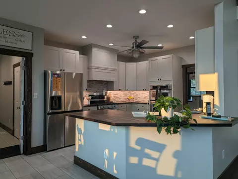 Kitchen - 3223 Windy Ridge Dr, Springfield, OH 45502 photo 1 of 4