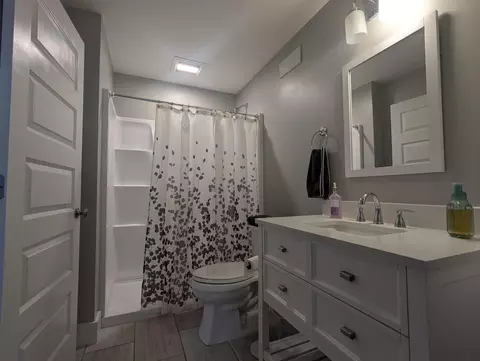 Bath - 3223 Windy Ridge Dr, Springfield, OH 45502 photo 6 of 6