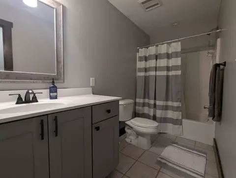 Bath - 3223 Windy Ridge Dr, Springfield, OH 45502 photo 4 of 6