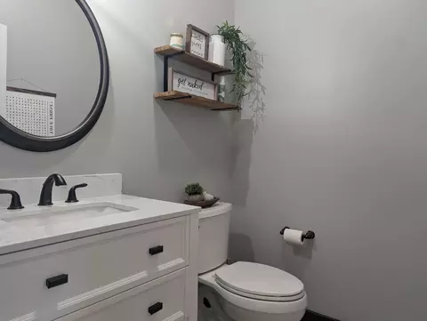 Bath - 3223 Windy Ridge Dr, Springfield, OH 45502 photo 1 of 6
