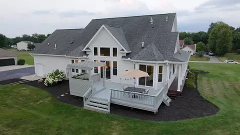 Exterior - 3223 Windy Ridge Dr, Springfield, OH 45502 photo 7 of 8
