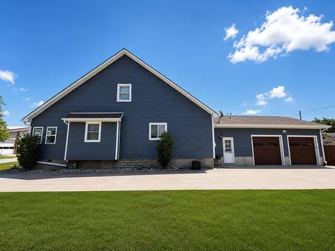 Exterior - 511 W Main St, Coldwater, OH 45828 photo 3 of 8