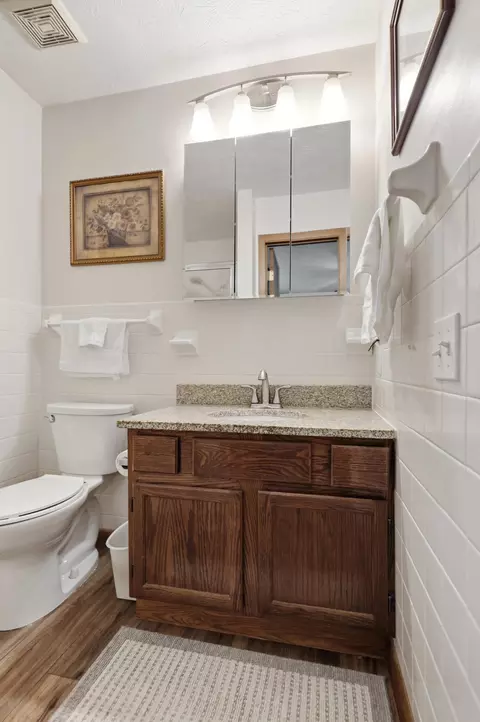 Bath - 3023 Brixton Dr, Springfield, OH 45503 photo 3 of 4