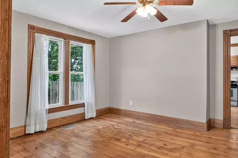 Living - 3121 W Columbia St, Springfield, OH 45504 photo 4 of 5