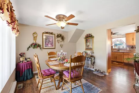 Dining - 5258 E County Line Rd, Springfield, OH 45502 photo 1 of 2