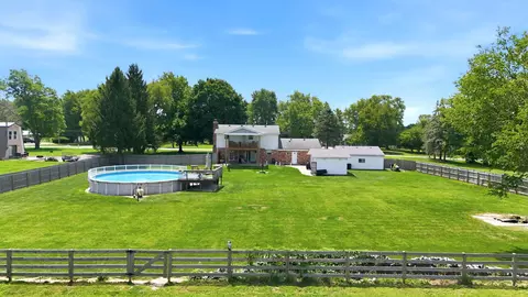 Exterior - 5258 E County Line Rd, Springfield, OH 45502 photo 11 of 15