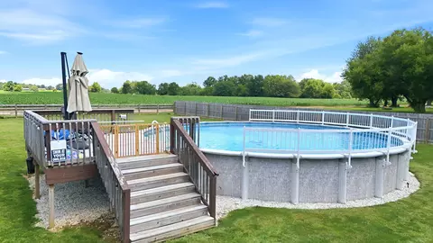 Exterior - 5258 E County Line Rd, Springfield, OH 45502 photo 13 of 15