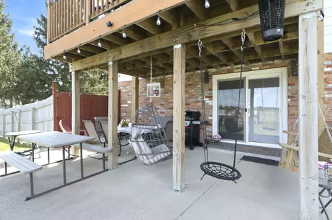 Exterior - 5258 E County Line Rd, Springfield, OH 45502 photo 9 of 15