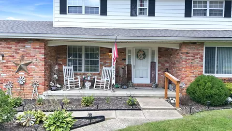 Exterior - 5258 E County Line Rd, Springfield, OH 45502 photo 4 of 15