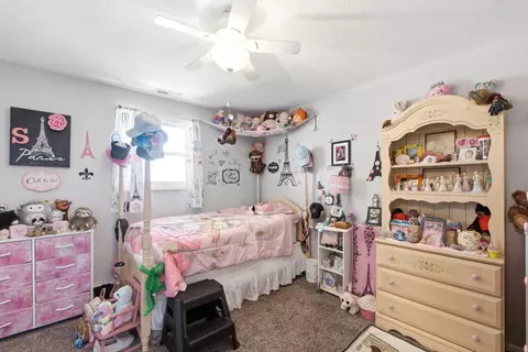 Bedroom - 5258 E County Line Rd, Springfield, OH 45502 photo 1 of 5