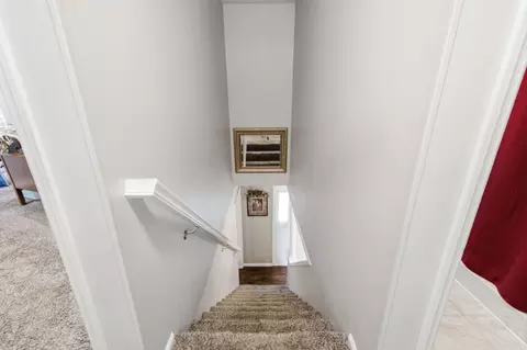 Entry Way - 5258 E County Line Rd, Springfield, OH 45502 photo 4 of 5