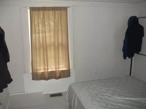 Bedroom - 2209 Columbus Ave, Springfield, OH 45503 photo 1 of 12