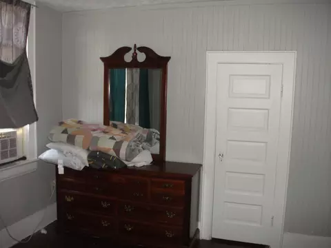 Bedroom - 2209 Columbus Ave, Springfield, OH 45503 photo 9 of 12
