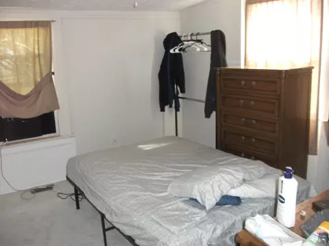 Bedroom - 2209 Columbus Ave, Springfield, OH 45503 photo 7 of 12