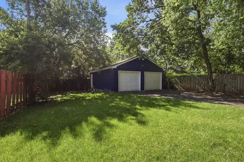 Exterior - 1840 Crescent Dr, Springfield, OH 45504 photo 10 of 11