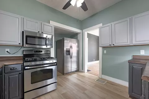 Kitchen - 308 Ridge Rd, Springfield, OH 45503 photo 3 of 4