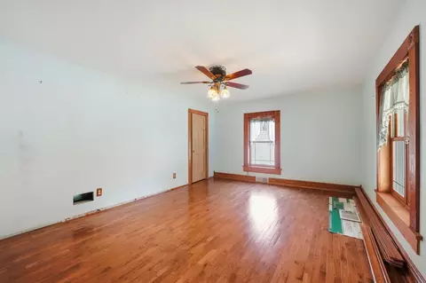Living - 649 E High St, Springfield, OH 45505 photo 1 of 12