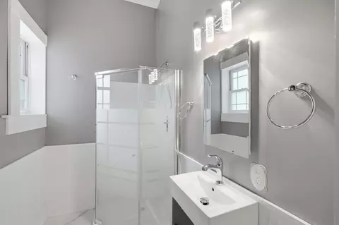 Bath - 649 E High St, Springfield, OH 45505 photo 5 of 9