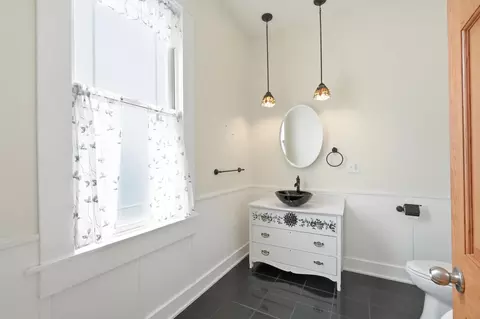 Bath - 649 E High St, Springfield, OH 45505 photo 7 of 9