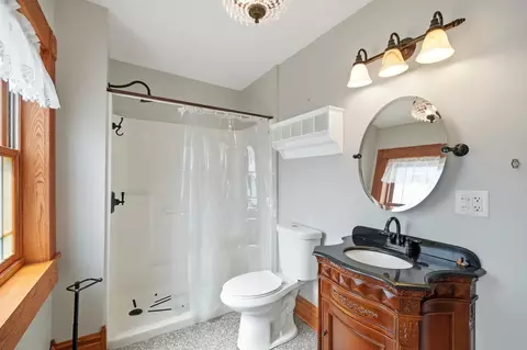 Bath - 649 E High St, Springfield, OH 45505 photo 4 of 9