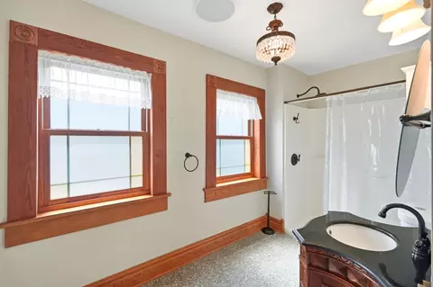 Bath - 649 E High St, Springfield, OH 45505 photo 3 of 9
