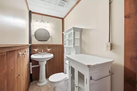 Bath - 649 E High St, Springfield, OH 45505 photo 1 of 9