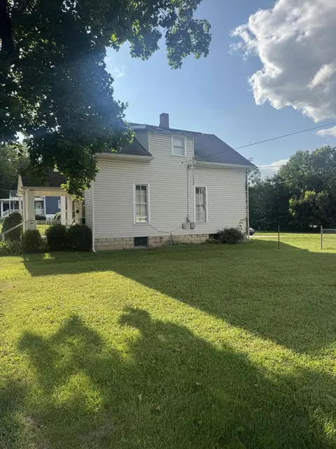 Exterior - 122 W Clay St, Sidney, OH 45365 photo 4 of 4