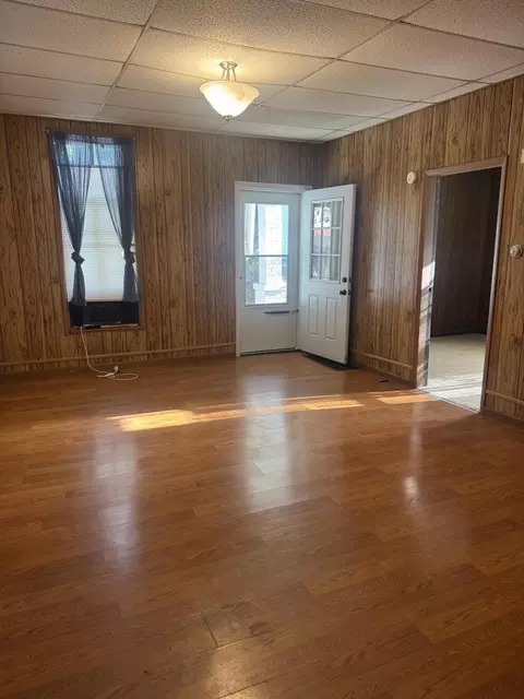 Living - 122 W Clay St, Sidney, OH 45365 photo 1 of 2