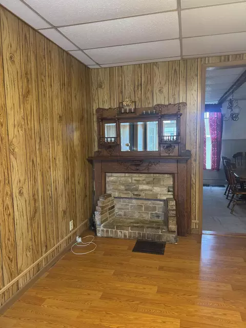 Living - 122 W Clay St, Sidney, OH 45365 photo 2 of 2