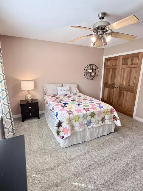 Bedroom - 537 E Hoewisher Rd, Sidney, OH 45365 photo 4 of 4