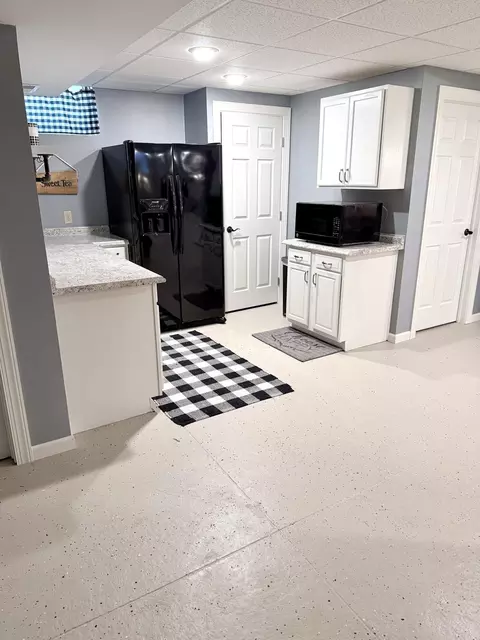 Kitchen - 537 E Hoewisher Rd, Sidney, OH 45365 photo 5 of 6