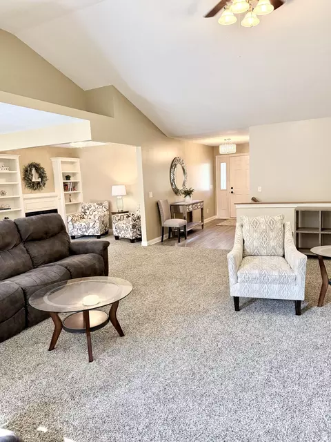 Living - 537 E Hoewisher Rd, Sidney, OH 45365 photo 2 of 9