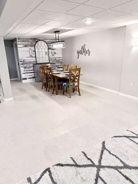 Dining - 537 E Hoewisher Rd, Sidney, OH 45365 photo 2 of 2