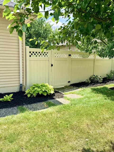 Exterior - 537 E Hoewisher Rd, Sidney, OH 45365 photo 4 of 8