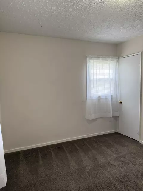 Bedroom - 2818 Morton Dr, Springfield, OH 45505 photo 2 of 4