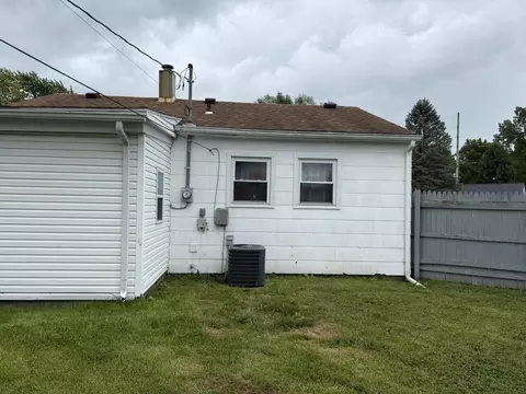 Exterior - 2818 Morton Dr, Springfield, OH 45505 photo 5 of 6
