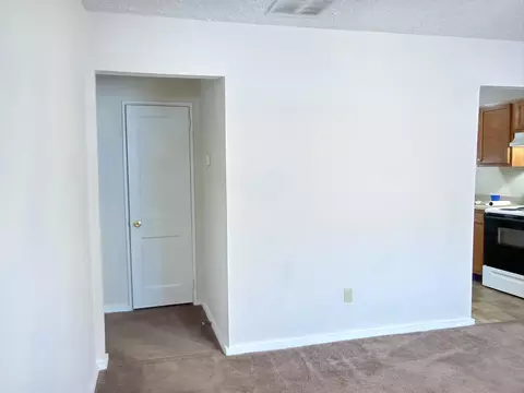 Living - 2818 Morton Dr, Springfield, OH 45505 photo 3 of 3
