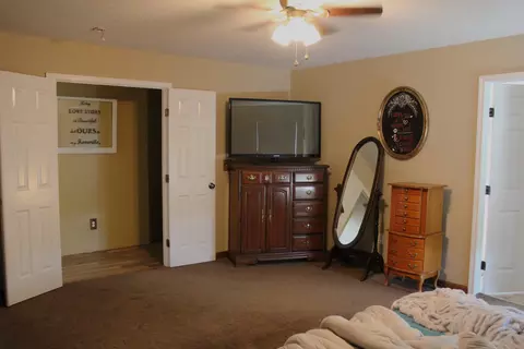 Bedroom - 5335 E State Route 296, Cable, OH 43009 photo 2 of 6
