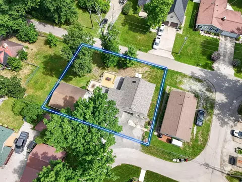 9885 Blackhawk Dr, Huntsville, OH 43324
