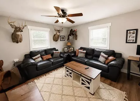 Living - 1018 Clover Ln, Celina, OH 45822 photo 2 of 3