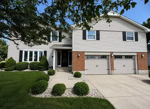 Exterior - 1018 Clover Ln, Celina, OH 45822 photo 2 of 2