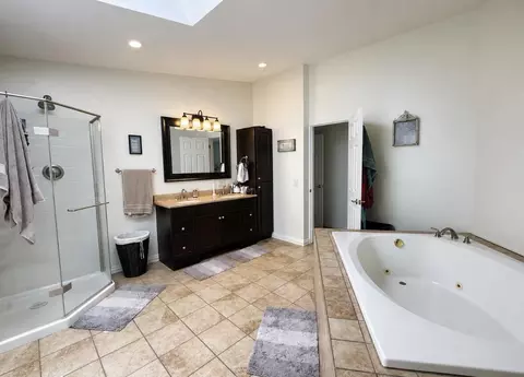 Bath - 1018 Clover Ln, Celina, OH 45822 photo 4 of 4