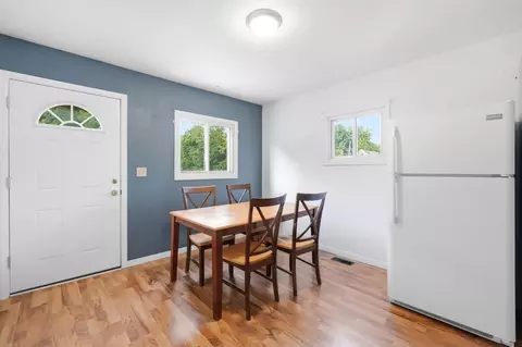 Dining - 1537 W Pleasant St, Springfield, OH 45506 photo 1 of 2