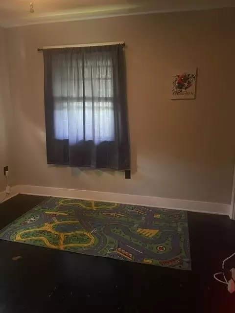 Bedroom - 1015 Beacon St, Springfield, OH 45505 photo 3 of 3