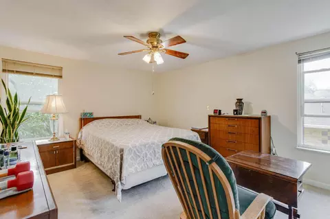 Bedroom - 1613 Miles Rd, Cincinnati, OH 45231 photo 2 of 5