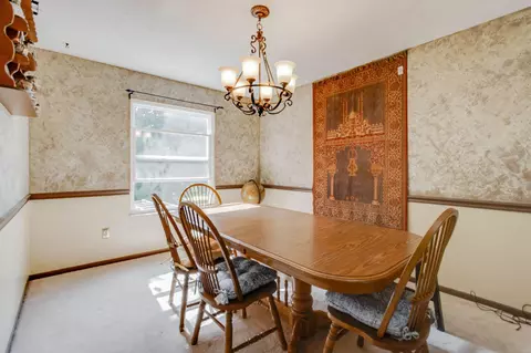 Dining - 1613 Miles Rd, Cincinnati, OH 45231 photo 1 of 2