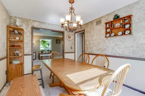 Dining - 1613 Miles Rd, Cincinnati, OH 45231 photo 2 of 2