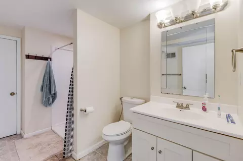 Bath - 1613 Miles Rd, Cincinnati, OH 45231 photo 3 of 4