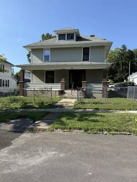 229 E Patterson Ave, Bellefontaine, OH 43311