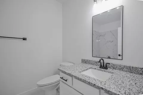 Bath - 1783 Northpoint Rd, Springfield, OH 45503 photo 1 of 6